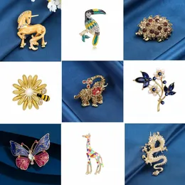 Pins Brooches Fashion Enamel Animal Horse Bird Insect Butterfly Bee Flower Brooch For Women Unisex Badge Clothing Lapel Pin Party Daily Gifts 231005