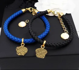 Nieuwe Zomer Eenvoudige RODE PU Touw Ketting Armband Schoonheid Hoofd Hanger Veelzijdige Prachtige Sieraden Set Sieraden geschenken HMS32 --03214