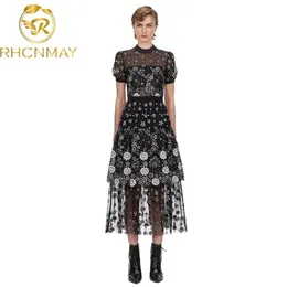 Casual Dresses Self Portrait Vantage Dress 2021 Summer Design Black Mesh Brodered Flowers Midi O-Neck kort ärm för kvinnor309i