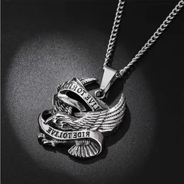 Punk Style Male Rider Eagle Halsband Pendant Ride To Live Retro With Whip Chain Men Woman Fashion Smyckesgåvor Halsband3027