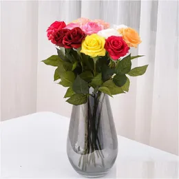 Dekoracyjne kwiaty wieńce 5pcs sztuczna róża czujesz się nawilżający fałszywy jedwab na imprezę domową dekoracje imprezy nałogowe bukiet małokroci dhe5n