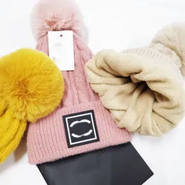 17Style Designer Brand Double Letters Fashion Women's Cute Ball Beanie Beanie Fall/Winter Thermal Knit Hat Ski Brand Bonnet High Quality Plaid Skull Hat Luxury Warm Cap