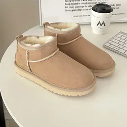 Botas de nieve para mujer Australia Ultra Mini Bota de diseñador Mulas planas Piel de oveja Piel de lana Botines de tobillo Zapatos de invierno Castaño de arena Negro