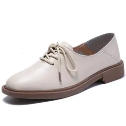 Slipper äkta läder oxfords skor moccasins fritid laceup brogues wingtips för damer hösten platt sneakers 231006