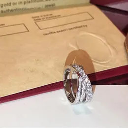Pierścień Pierścień Pinowe pierścionki z jednym bocznym mężczyzną i kobietami Diamond Osobowość Znakomita biżuteria Wszechstronne prezenty