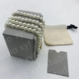 Collana di perle di design Collana da donna Deluxe in oro 18k Collana con ciondolo con perline Saturno di moda da donna Collana con spilla di diamanti Accessori per gioielli per feste di nozze