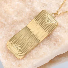 Pendant Necklaces Stainless Steel Gold Plated Hanging Tag For Women Vintage Luxury Clavicle Female Jewelry Party Gifts