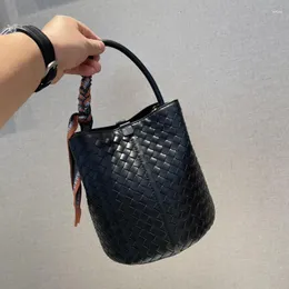 Sacs de soirée Vintage Petit Seau pour femmes Designer de luxe Sac à main Sac à main 2023 en PU pour tisser la poignée supérieure avec messager de poche intérieure