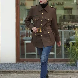 Kvinnors kostymer Fashion Classic Army Green Military Coat Kvinnor Högkvalitativ långärmad lapel Guld Enkel bältesjacka tidigt