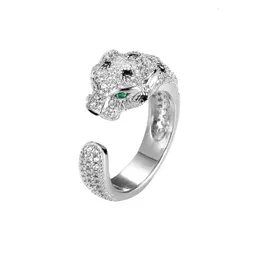 Carttiers pierścień projektant biżuterii Kobiety Oryginalna jakość Diamond 925 Srebrny pierścień z lampartem szmaragdowym geparda inkrustowana z pierścieniem otwierającym