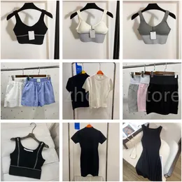 Högkvalitativ designer sportbh modekläder t-shirt stickade skjortor för kvinnor svart vit 22015