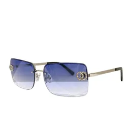 نظارة شمسية مصممة زرقاء فاتحة للمرأة 4104-B 4322 ETAL Temple Spring المفصلية الكلاسيكية الإطارات الملونة حماية الإشعاع المستطيل رجل الشمس