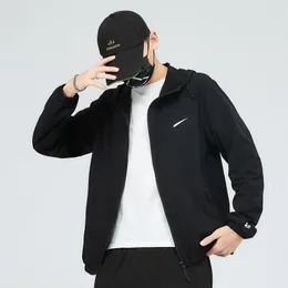 Erkek Ceketler Tasarımcı Kapşonlu Dış Giyim Zipperlight Ceket Rüzgar Geçirmez Suntan Önleme Rüzgar Derbazı Sıradan Kadın Ceket Ceket Giysileri