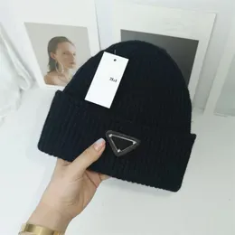 Дизайнерская вязаная шапка, роскошная треугольная кепка с логотипом, модная мужская и женская шапка, теплая осенне-зимняя шапка унисекс, кашемировая качественная шапка с черепом, несколько цветов