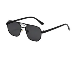 Projektant mody P Klasyczne okulary Goggle Outdoor plażowe okulary przeciwsłoneczne dla mężczyzny Woman Opcjonalnie trójkątny podpis 6 kolorów 58