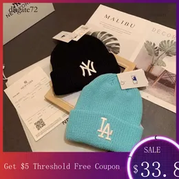 Baseball Cap Beanie Women Designer Sydkorea China-Chic Brand ny Small Label Woolen Cap Cold Male Kvinna samma utomhus varma förälder barn netto rött 4yio