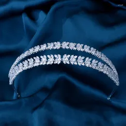 Hårklipp bröllopsklänning huvudbonad europeisk lyx handgjorda zirkon ihåliga ut brudkrona olivgren smycken klassisk hårkläder fin