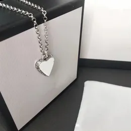 Vintage Heart Pendant Necklace High Quality Silver Plated Necklace Pattern for Couple Necklace Fashion Jewelry Supply273W