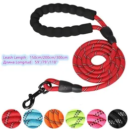 Dog Collars Leashes 150200300cm強力なリーシュペットリフレクティブビッグスモールミディアムラージドラッグプルトウゴールデンレトリバー231009