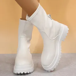 Boots Autumn Botines Fashion White Slip-on غير رسمية مريحة غير قابلة للانزلاق في الكاحل للنساء للنساء 231009