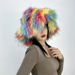 Berets 2023 Moda Y2K Faux Fur Hat Winter Women Luksusowe czapki szopa szczęcka Furry Rosyjska na zewnątrz kapitula