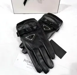 Designer Leather Five Fingers Gloves Women Short Fleece Thickened Glove Vintage Trendy Solid Simple Protective Gloves 996