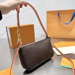 2023-Luxurys läder pochette accessoires kvinnor crossbody väskor klassisk modebrev plånbok handväska designer handväska