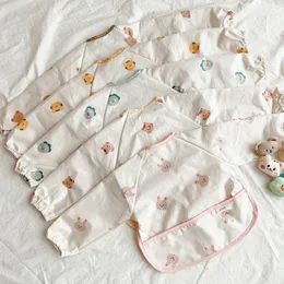 Śliniaki Burp Cloths Baby BIBS z kieszenią urocze dzieci dziecięce rzeczy maluch jedzący wodoodporne dzieci z długim rękawem rysowanie sztuki smock karmienie fartuch 231006