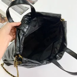 Nowa damska torba i plecak z plecakiem złoty łańcuch i gwint ozdobioną makijażem torby na zakupy