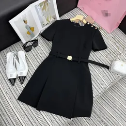 925 2023 Abito da passerella stile milanese Autunno girocollo Manica corta Nero sopra il ginocchio Marchio Stesso stile Impero Abito da donna Moda shan