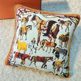 Luxury Pillow Case Designer Classic Carriage Mönster Guldt tjockt rep kantning Chenille Tygkuddkuddkudde täckning 45*45 cm hem