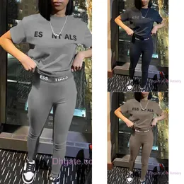 Designer 2023 Tracksuit Two Piece Set For Women Silm Pants Suit 2 Pieces Jogger Nya bokstäver Tryckt Kort ärm Sexiga mode Tights Suits Woman Outfits