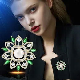 Brooches SUYU Luxury Advanced Imitation Pearl Copper Inlaid Cubic Zirconia Brooch Clothing Accessories Exquisite Gifts