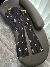 2023 Autumn Black Floral Print Dwuczęściowe spodnie Zestawy z długim rękawem Jednokalowym blezery Blazery z Flare Spoders Set Dwuczęściowe garnitury O3O072713