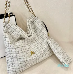 Large brand woolen garbage bags, gold pearl chain bags, versatile fashion style, temperament style, soft and soft woolen woven bags, available in sizes of