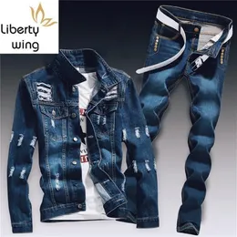 Primavera Uomo Denim Set a due pezzi Foro strappato Slim Fit Giacca Jeans Set Uomo Casual Vintage Ropa Hombre Cargo Suit Streetwear291G