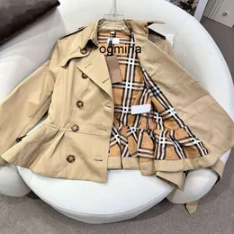 Luxury 5A damski kurtka Krótki wykop designerski Kobieta Windbreaker Jackets Płaszcz Owebiar Kobieta jesienna zima Tops Rozmiar S-L