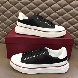 5A BAes Llies Designer Tênis Retro Sapatos Casuais para Homens Co-branded Tênis Casuais de Cano Baixo Preto Branco