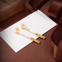 여성 보석을위한 디자이너 체인 술집 귀걸이 박스 생일 선물을 포함한 주얼리 놋쇠 재료 조각 패턴 귀걸이