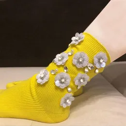 Women Socks Calcetines Mujer Pug Pearl Rhinestone Limited Real Sale Casual 2023 Blommor Bomullsgul fast färg Nagelpärla