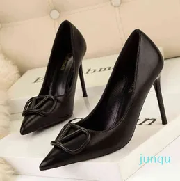 Вечерние туфли на высоком каблуке с металлической квадратной пряжкой для ночного клуба, черные туфли-лодочки на мелком каблуке, модная обувь для вечеринок Mujer