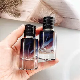 30ml Gradient Glass Perfume Bottles Refillable Split Empty Essential Oil Cylinder Atomizer Portable Travel High Grade Cosmetic Retail Packaging With Sprayer Caps