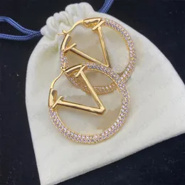 Orecchini a bottone con ciondolo alla moda Aretes lettera V Ljia Designer Orecchini semplici per uomini e donne Classici 2 stili 4 cm di diametro orecchini bijoux cjewelers