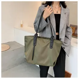 Kopplingspåsar 202312pcs/Lot Est Autumn Black Grey Green Big Size 46cm Women's Shoulder Bag Lady Gym Tote