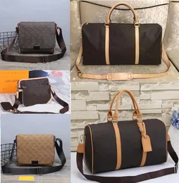 Tasarımcılar Moda Duffel Bags Lüks Erkekler Kadın Seyahat Çantaları Deri Çantalar Büyük Kapasite Houdall Bagajda Taşınıyor Gecede Haftalık Çanta Kızlar Sırt Çantaları