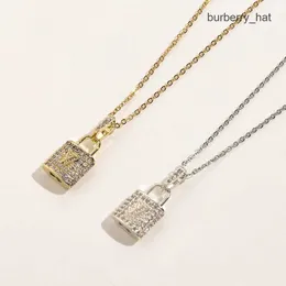 Luxury Designer Necklace Choker Chain Crystal 18K Gold Plated 925 Silver Plated Stainless Steel Letter Pendants Fashion Womens Jewelry ZG1661