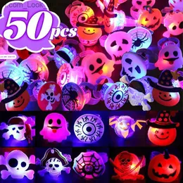 Andra evenemangsfestartiklar Led Halloween Luminous Rings Creative Glowing Pumpkin Ghost Skull Rings Glow in the Dark Finger Rings Toys Christmas Party Decor Q231010