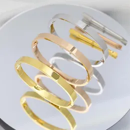 Senza pietra Moda Cacciavite di alta qualità Bracciale Love Bangle Oro giallo Famoso designer di marca Regali per amanti Design classico T239u