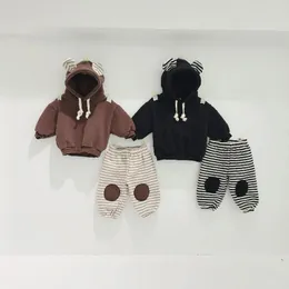 衣類セット冬の子供の厚いフリースパーカーの子供長袖の服フォールボーイガールフード付きスウェットシャツカジュアルトップパンツスーツ2PCS