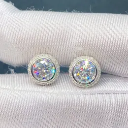 Europa y América Pendientes de diamantes de moda para hombres y mujeres S925 Plata Full Bling Iced Out Pendientes de moissanita Tachuelas Bonito regalo para un amigo